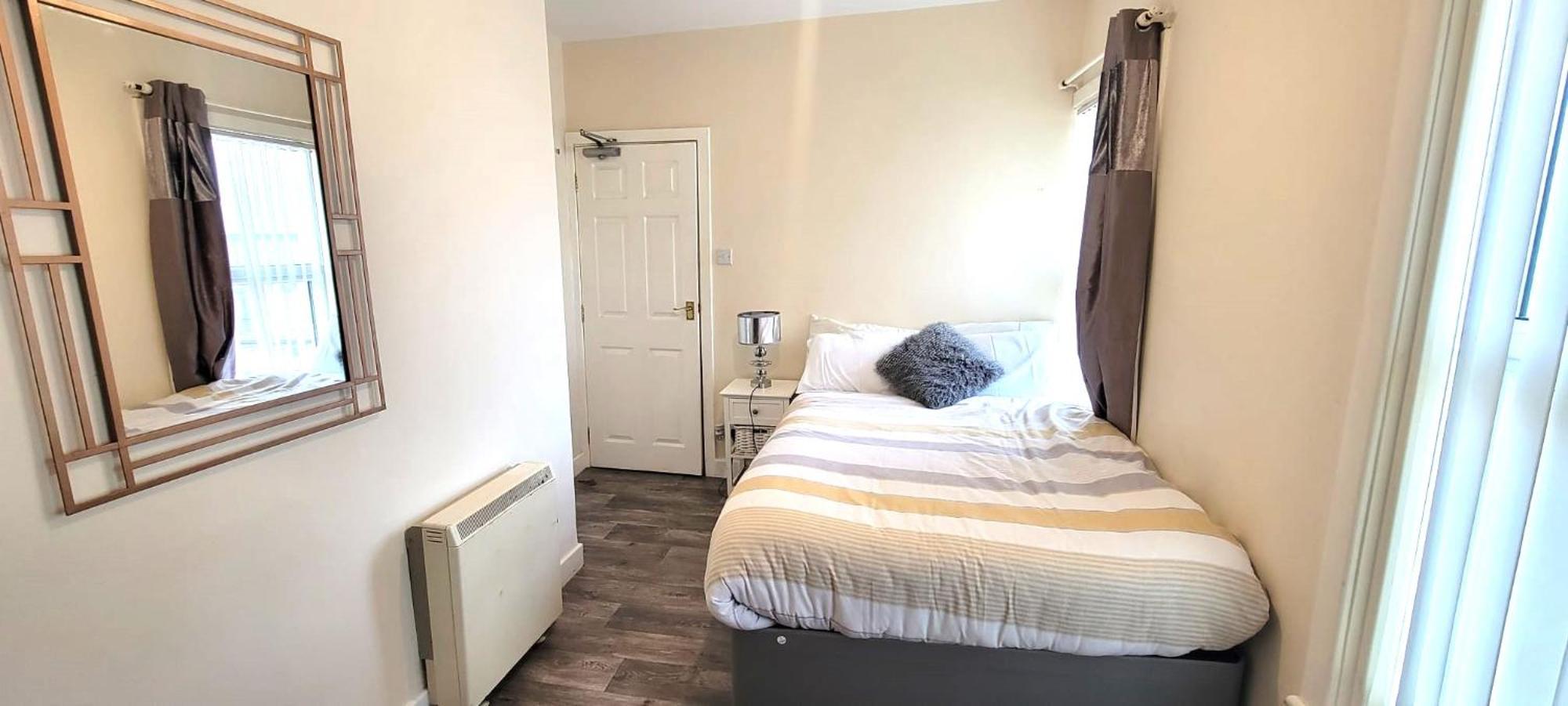 Cosy One-bedroom Flat With Free Private Parking! * Blackpool
