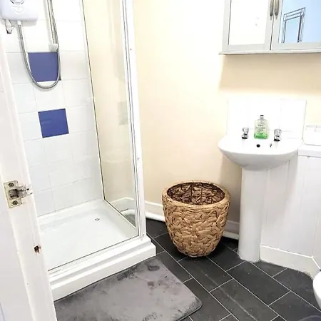 Cozy One-Bedroom Studio Flat ! Blackpool Exterior photo