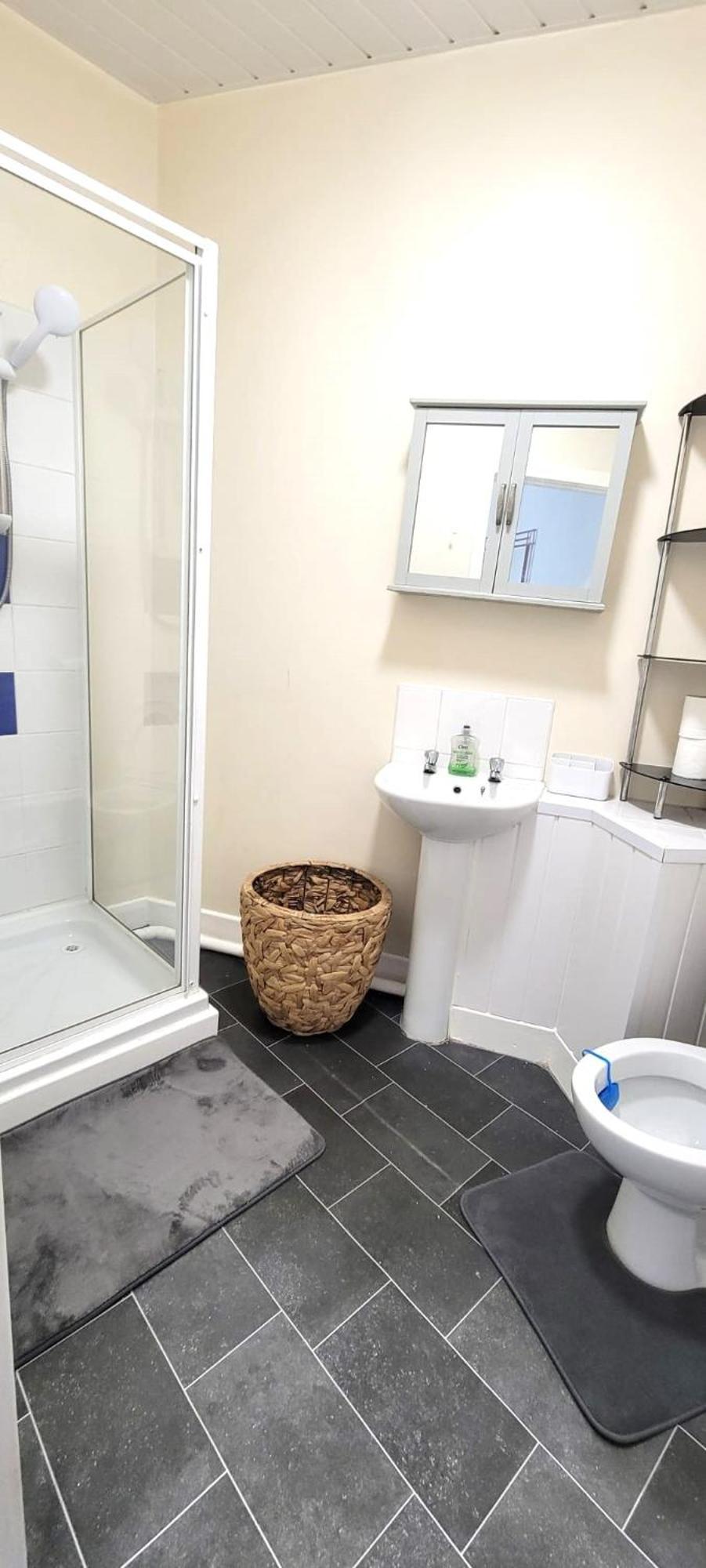 Cozy One-bedroom Flat ! *
