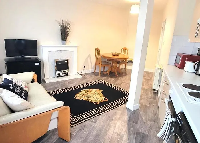 Cozy One-Bedroom Studio Flat !