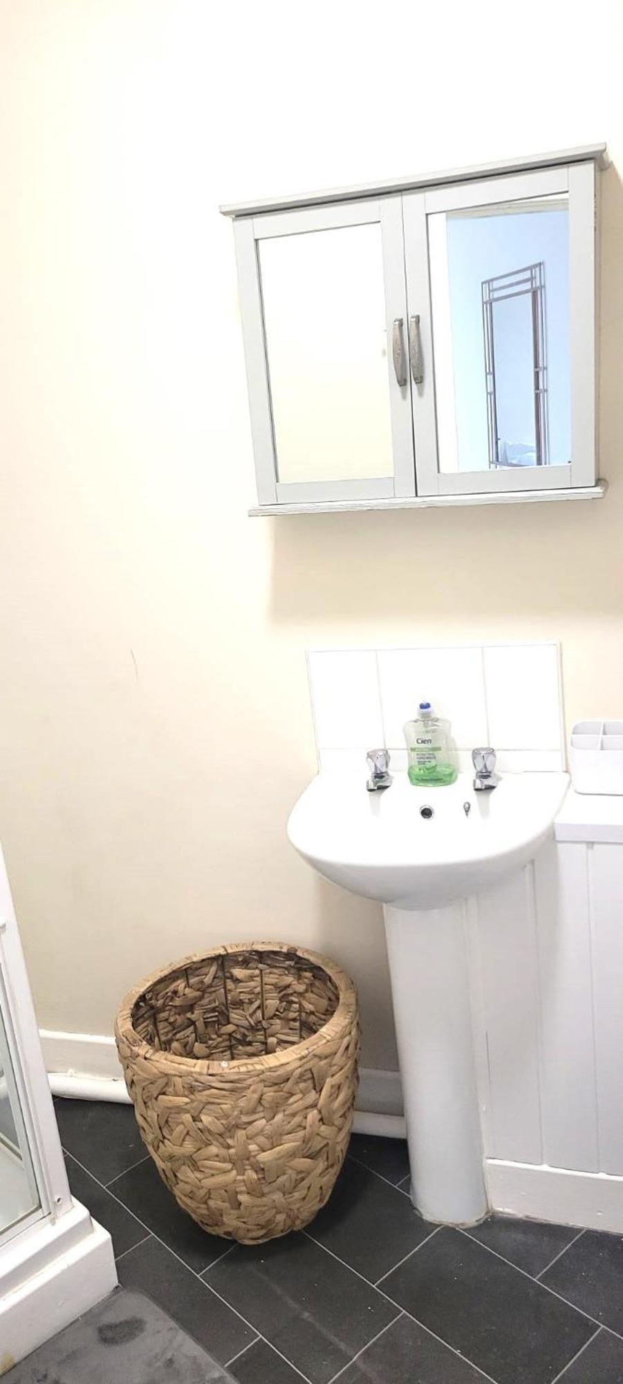 Апартаменты Cozy One-bedroom Flat ! *